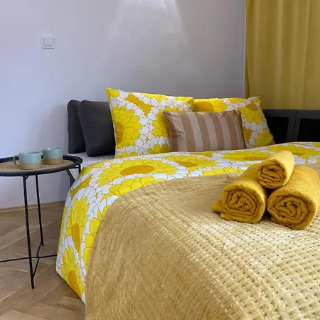 Апартаменты Sunflower Studio Skawinska *